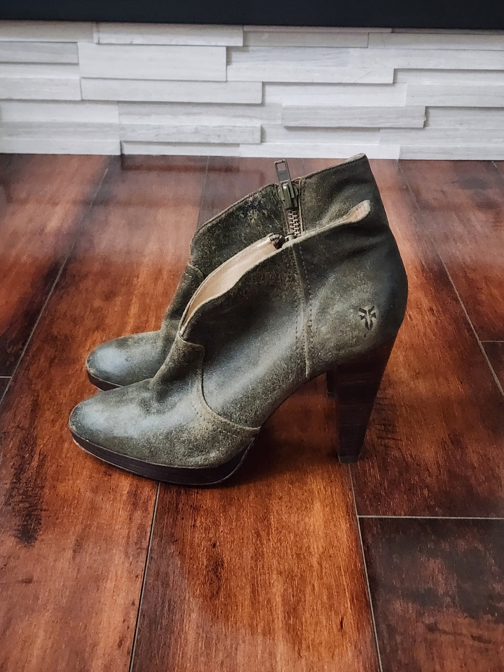 Frye Harlow Campus Leather Booties Olive Green Distressed Ankle Boots Us 8.5